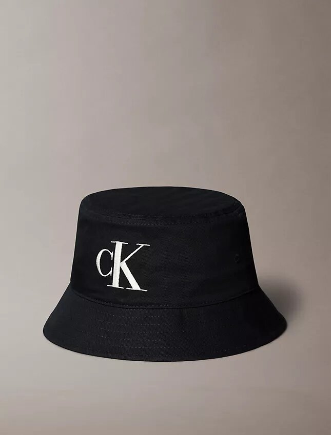 Cappello a secchiello in twill con Monogram ricamato Cappello a secchiello in twill con Monogram ricamato