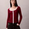 Cardigan a coste con bordi a contrasto Cardigan a coste con bordi a contrasto