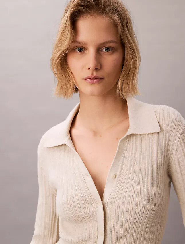 Cardigan polo in cotone a costine liscio Cardigan polo in cotone a costine liscio