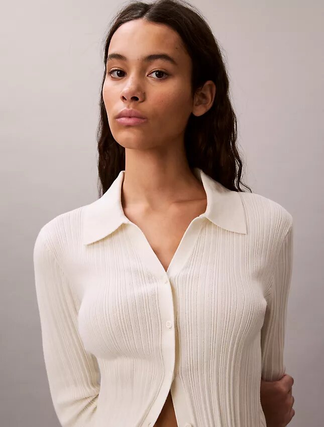 Cardigan polo in cotone a costine liscio Cardigan polo in cotone a costine liscio