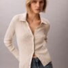 Cardigan polo in cotone a costine liscio Cardigan polo in cotone a costine liscio
