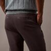 Chino in cotone elasticizzato Chino in cotone elasticizzato