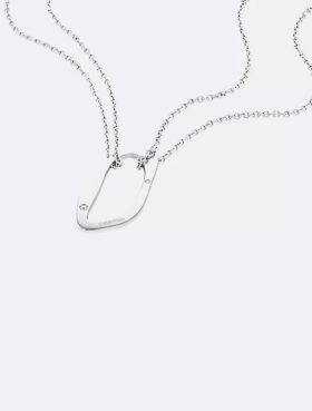 Collana con pendente dalla forma rotonda e organica
