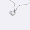 Collana con pendente rotondo scultoreo Collana con pendente rotondo scultoreo