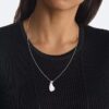 Collana minimalista dalle forme organiche Collana minimalista dalle forme organiche