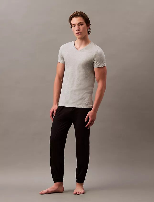 Cotton Classics Confezione da 3 T-shirt con scollo a V e vestibilità classica Cotton Classics Confezione da 3 T-shirt con scollo a V e vestibilità classica