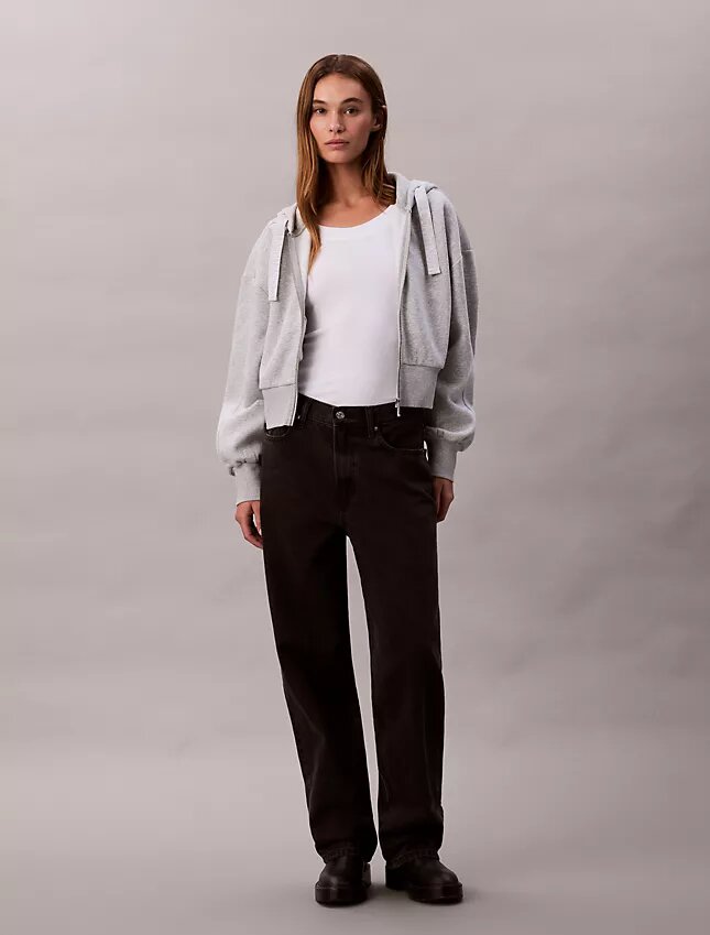 Felpa con cappuccio comoda in pile con zip e nastro con logo Felpa con cappuccio comoda in pile con zip e nastro con logo