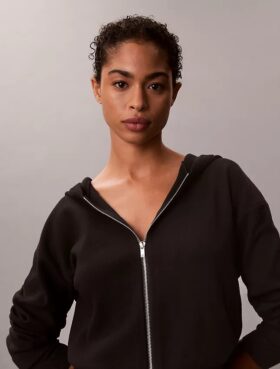 Felpa con cappuccio in maglia morbida