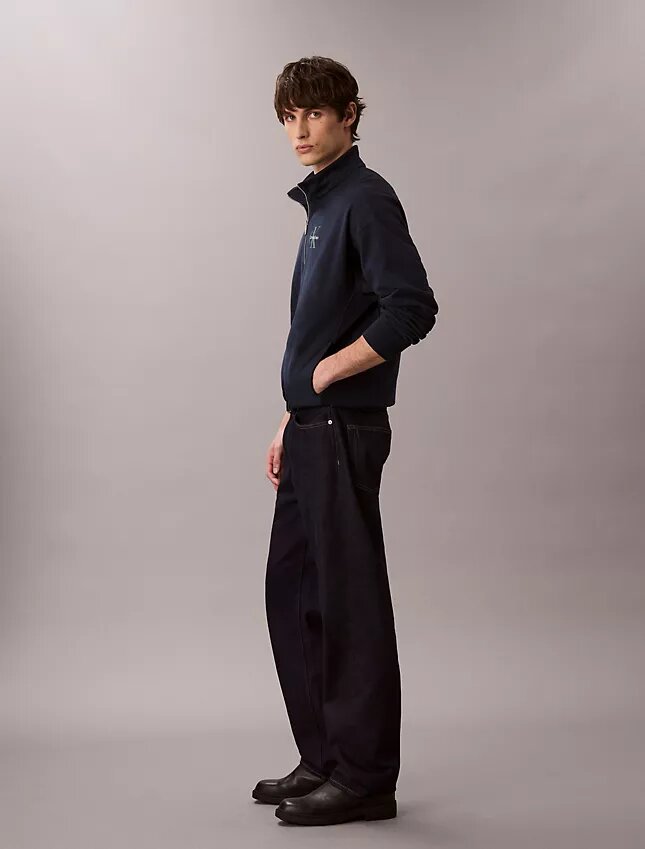 Felpa Monologo Premium in spugna con zip a un quarto Felpa Monologo Premium in spugna con zip a un quarto