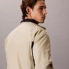 Giacca a vento leggera in nylon con blocchi di colore