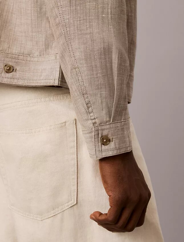 Giacca-camicia leggera e comoda Giacca-camicia leggera e comoda