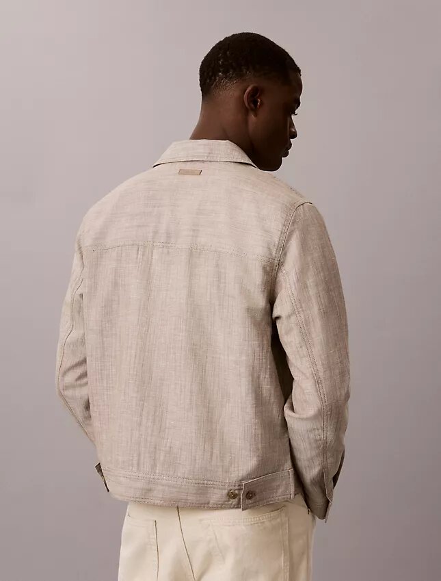 Giacca-camicia leggera e comoda Giacca-camicia leggera e comoda