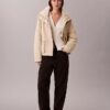 Giacca comoda con collo in sherpa Giacca comoda con collo in sherpa