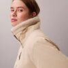 Giacca comoda con collo in sherpa Giacca comoda con collo in sherpa