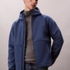 Giacca softshell con cappuccio e zip Giacca softshell con cappuccio e zip