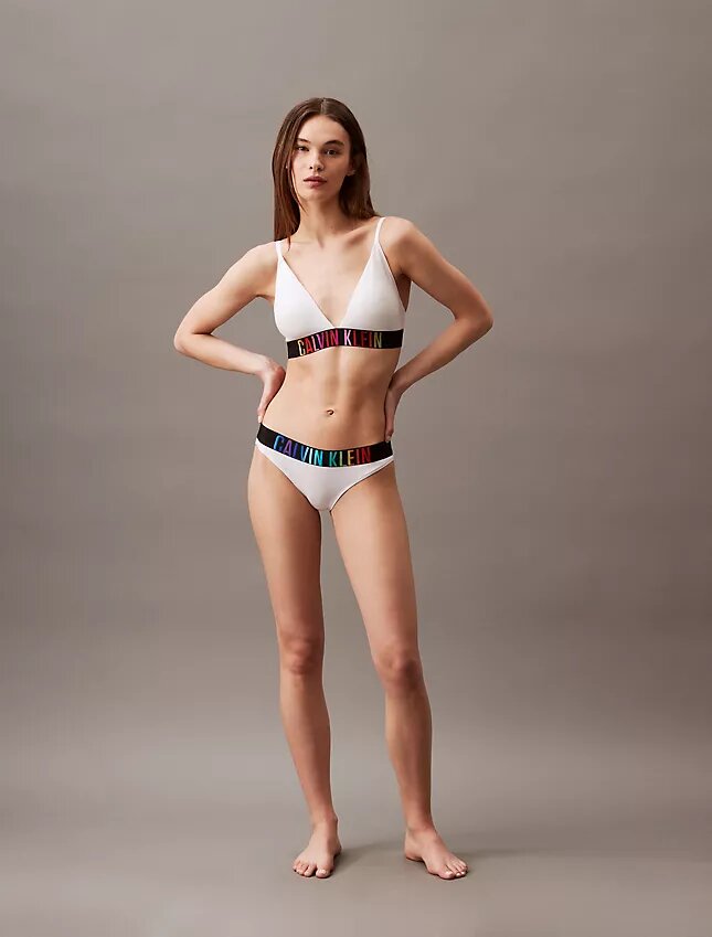 Intense Power Pride Bralette a triangolo leggermente imbottito Intense Power Pride Bralette a triangolo leggermente imbottito