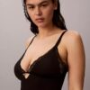 Intimo modellante in pizzo elasticizzato sensuale Intimo modellante in pizzo elasticizzato sensuale