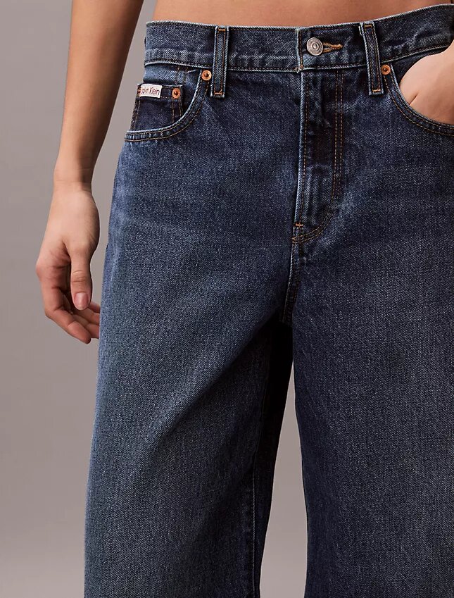 Jeans a gamba larga Jeans a gamba larga