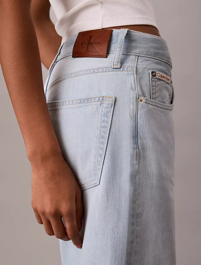 Jeans a gamba larga Jeans a gamba larga
