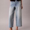 Jeans a gamba larga dal taglio corto Jeans a gamba larga dal taglio corto