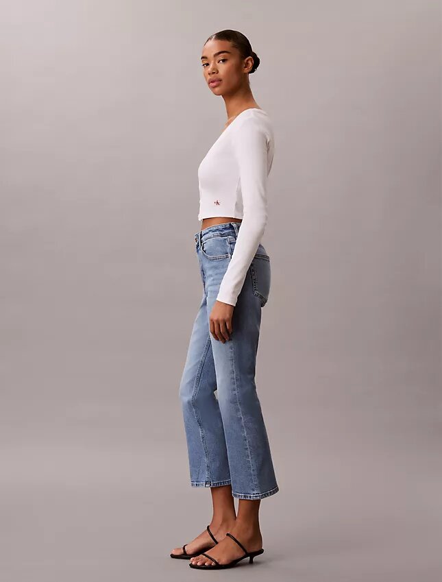 Jeans a vita alta, cropped e svasati Jeans a vita alta, cropped e svasati