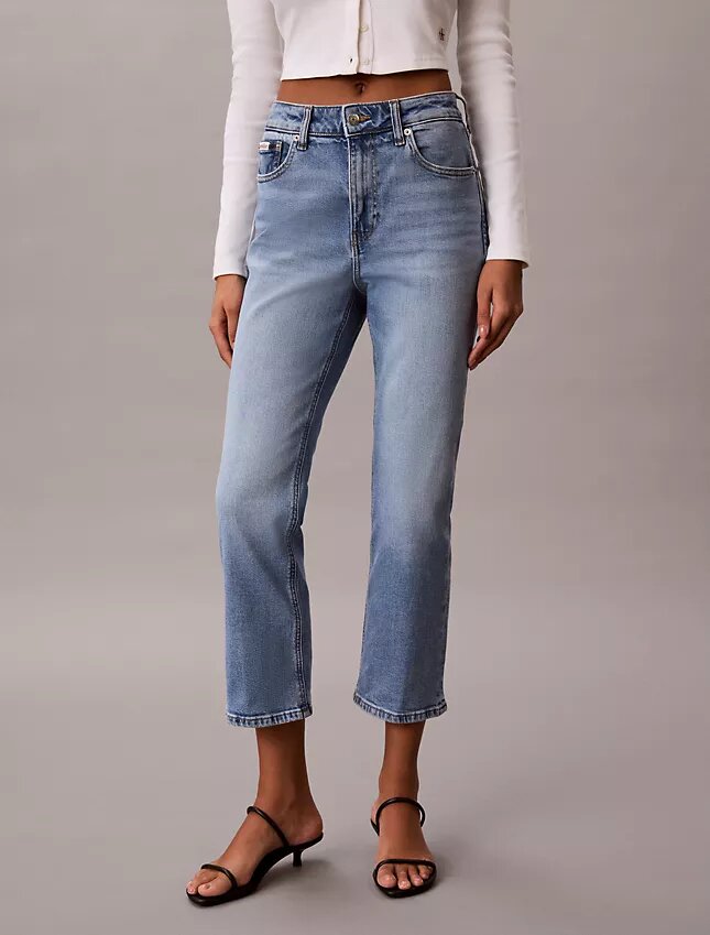 Jeans a vita alta, cropped e svasati Jeans a vita alta, cropped e svasati