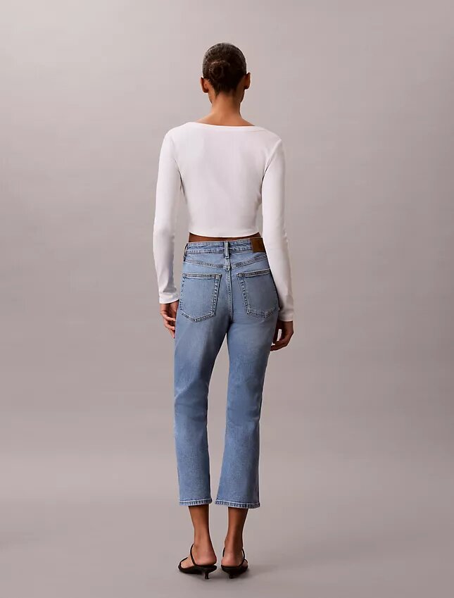 Jeans a vita alta, cropped e svasati Jeans a vita alta, cropped e svasati