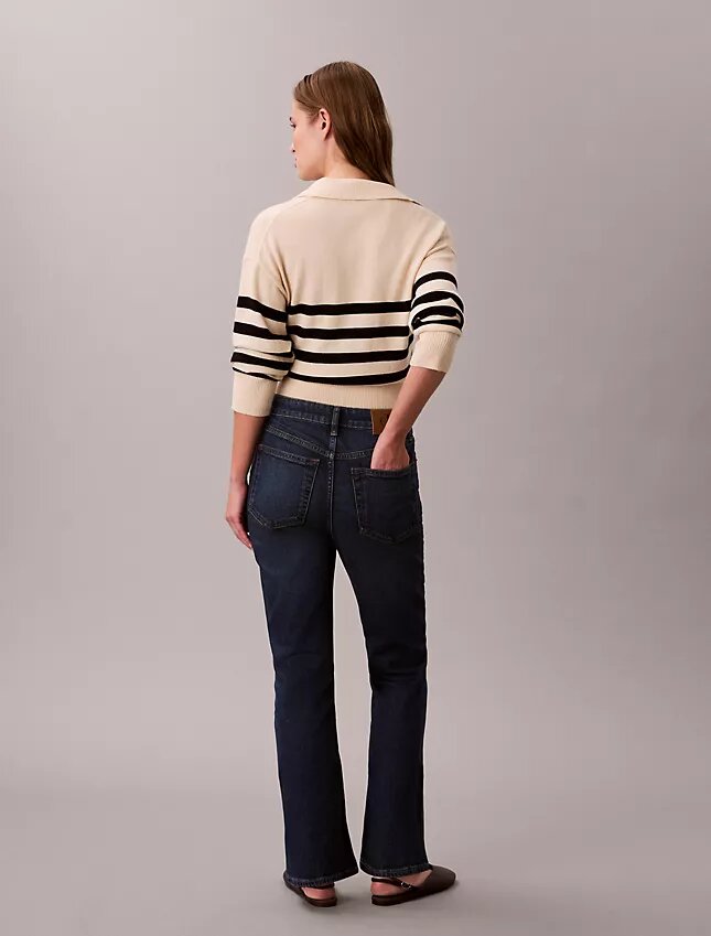 Jeans a vita alta, cropped e svasati Jeans a vita alta, cropped e svasati