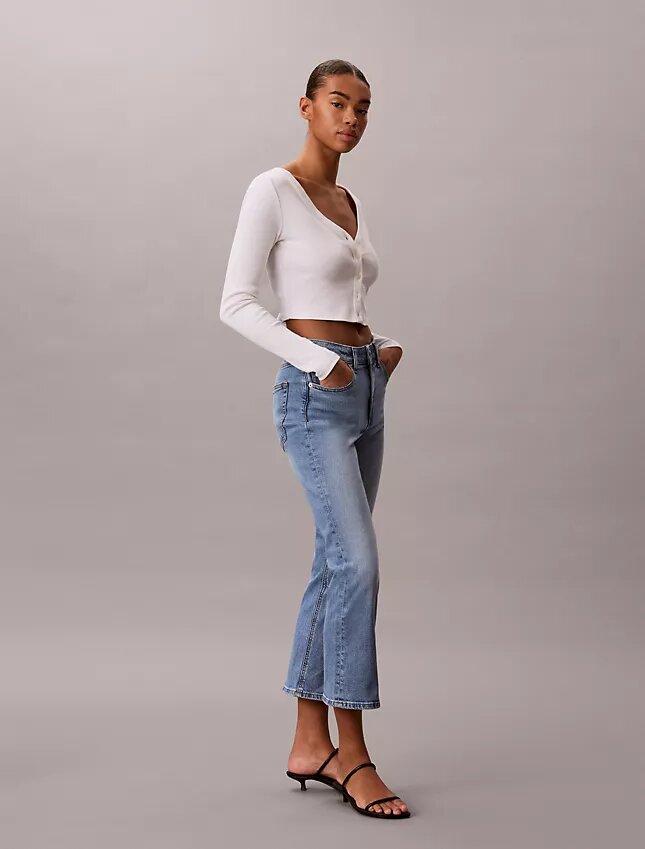 Jeans a vita alta, cropped e svasati Jeans a vita alta, cropped e svasati
