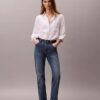 Jeans a vita alta e gamba dritta Jeans a vita alta e gamba dritta