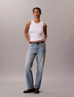 Jeans a vita alta e gamba dritta