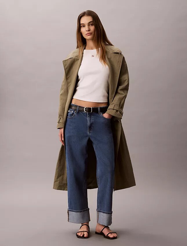 Jeans a vita alta e gamba dritta Jeans a vita alta e gamba dritta