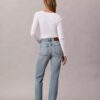 Jeans a vita alta e gamba dritta Jeans a vita alta e gamba dritta