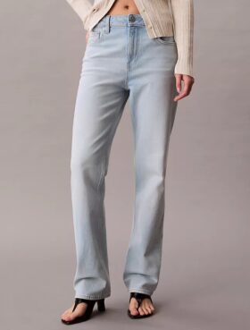Jeans a vita alta e gamba dritta