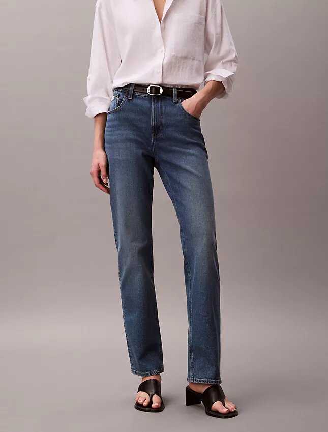 Jeans a vita alta e gamba dritta Jeans a vita alta e gamba dritta