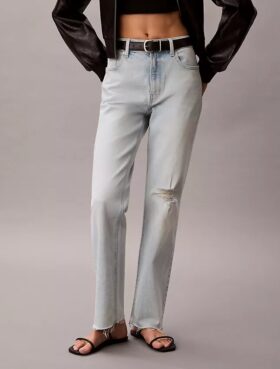 Jeans a vita alta e gamba dritta