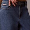 Jeans a vita alta e gamba dritta Jeans a vita alta e gamba dritta