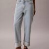 Jeans a vita alta e gamba dritta Jeans a vita alta e gamba dritta