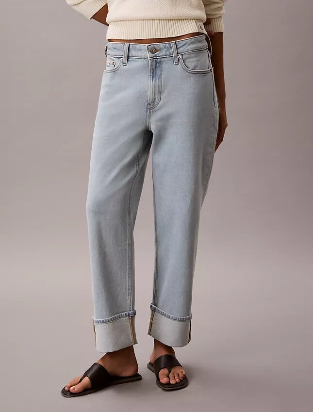 Jeans a vita alta e gamba dritta Jeans a vita alta e gamba dritta