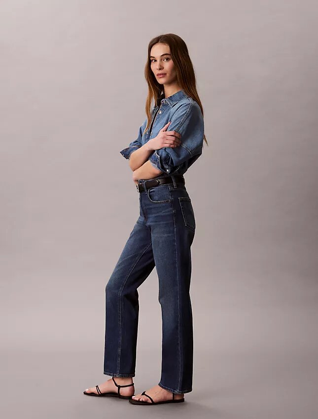 Jeans a vita alta e gamba dritta Jeans a vita alta e gamba dritta