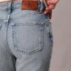 Jeans a vita alta e gamba dritta Jeans a vita alta e gamba dritta