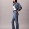 Jeans a vita alta e gamba dritta Jeans a vita alta e gamba dritta