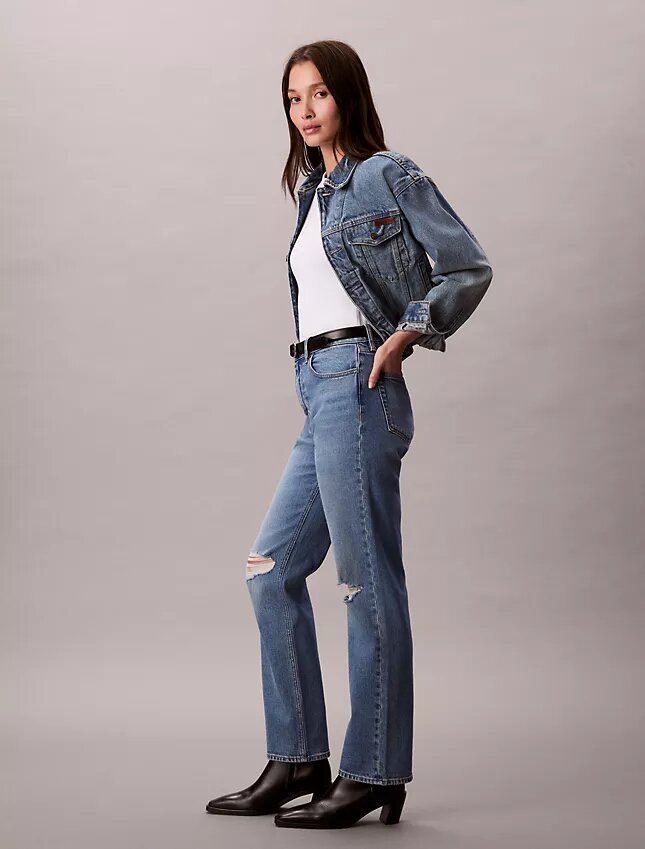 Jeans a vita alta e gamba dritta Jeans a vita alta e gamba dritta