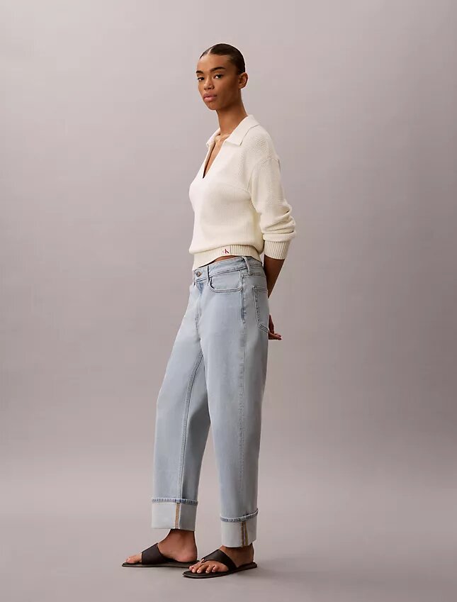 Jeans a vita alta e gamba dritta Jeans a vita alta e gamba dritta