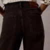 Jeans a vita alta e gamba dritta Jeans a vita alta e gamba dritta