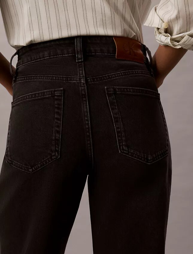 Jeans a vita alta e gamba dritta Jeans a vita alta e gamba dritta