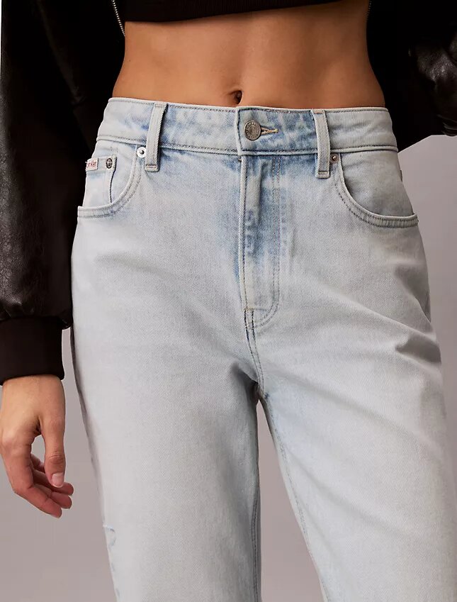 Jeans a vita alta e gamba dritta Jeans a vita alta e gamba dritta