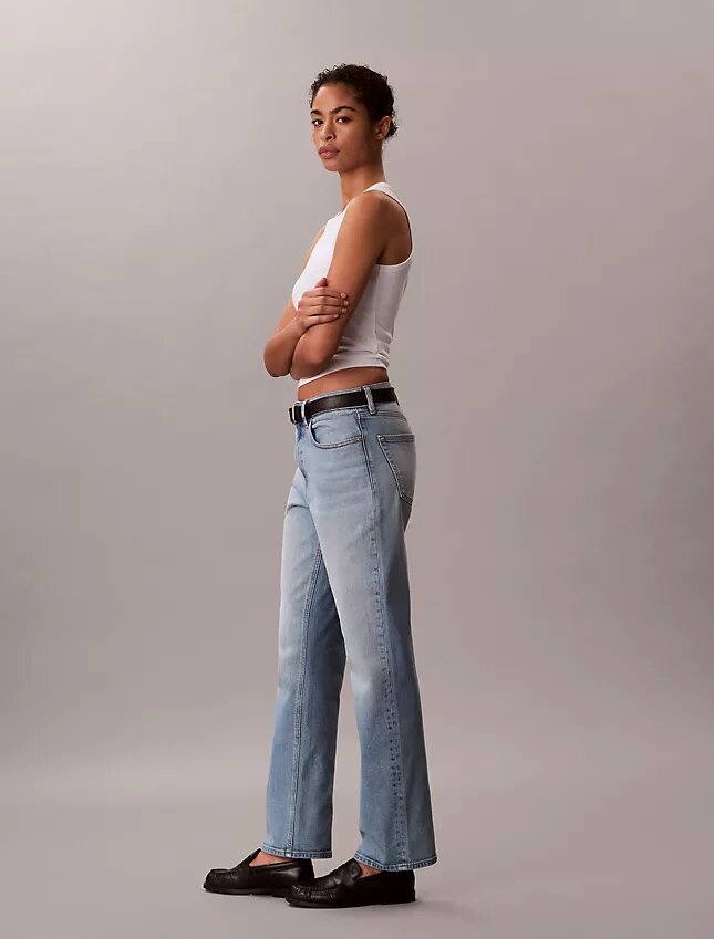 Jeans a vita alta e gamba dritta Jeans a vita alta e gamba dritta