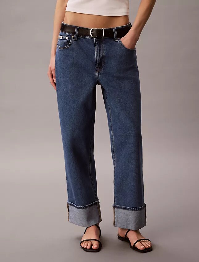 Jeans a vita alta e gamba dritta Jeans a vita alta e gamba dritta