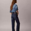 Jeans a vita alta e gamba dritta Jeans a vita alta e gamba dritta
